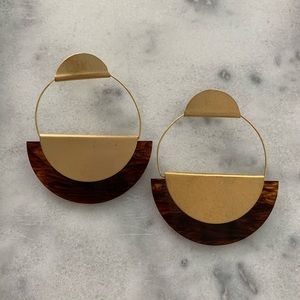 Gold and brown earrings
